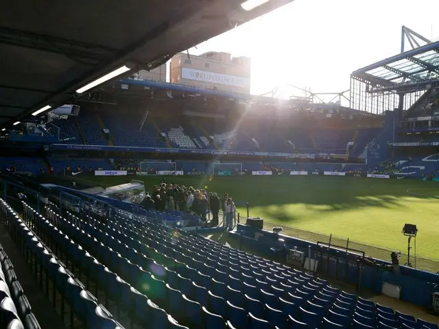 Chelsea e Man City duelam em Stamford Bridge por vaga na Champions